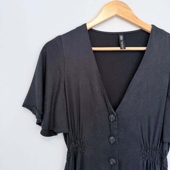 Zara Dresses & Skirts - Zara Charcoal Button-Front Midi Dress